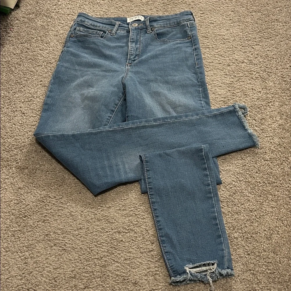 Jeans - Picture 3 of 5